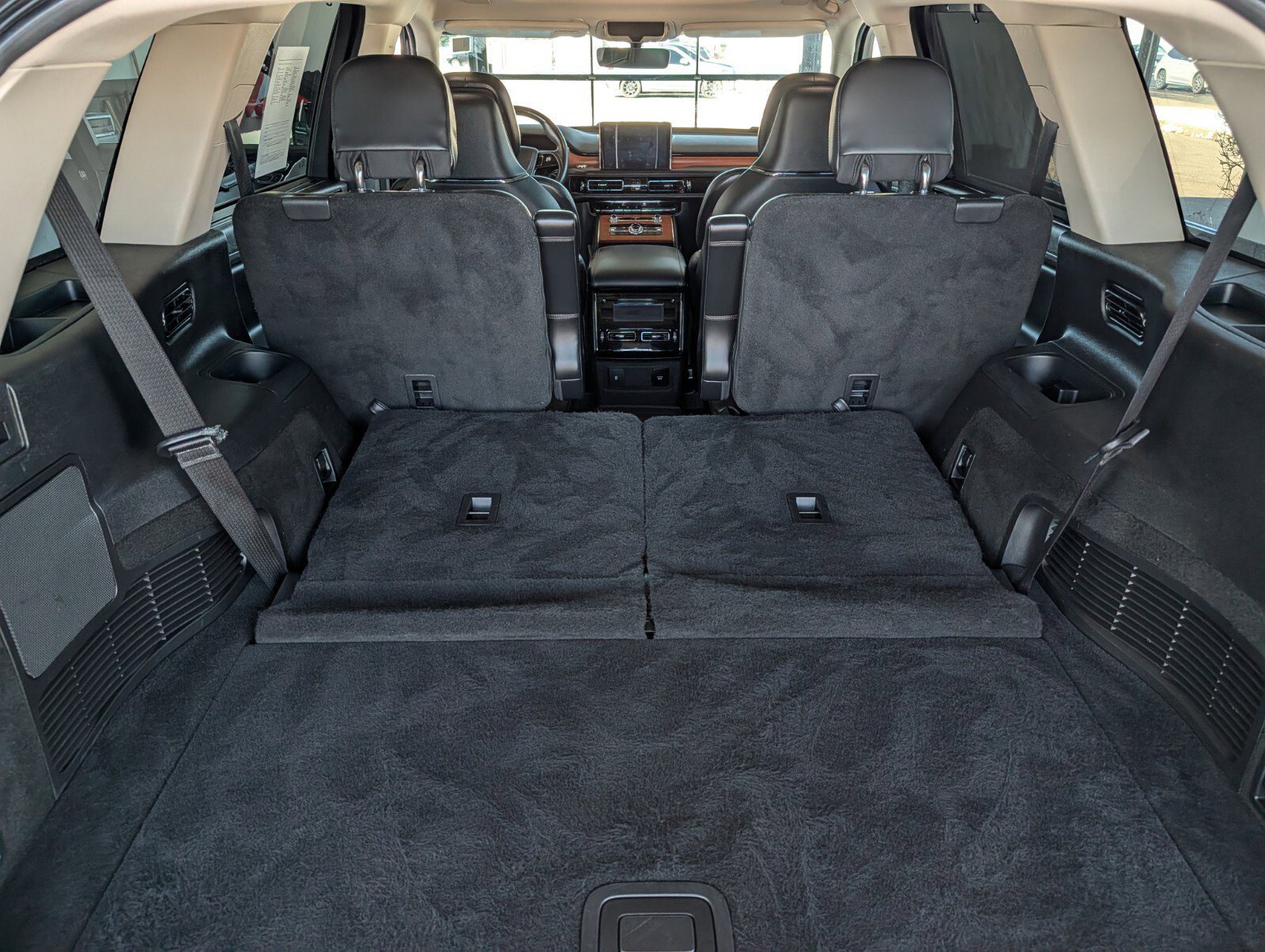 Used 2020 Lincoln Aviator Reserve w/ Equipment Group 202A image 12