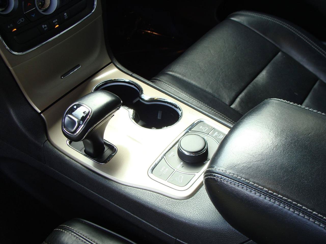 Used 2014 Jeep Grand Cherokee Overland AWD/4WD image 17