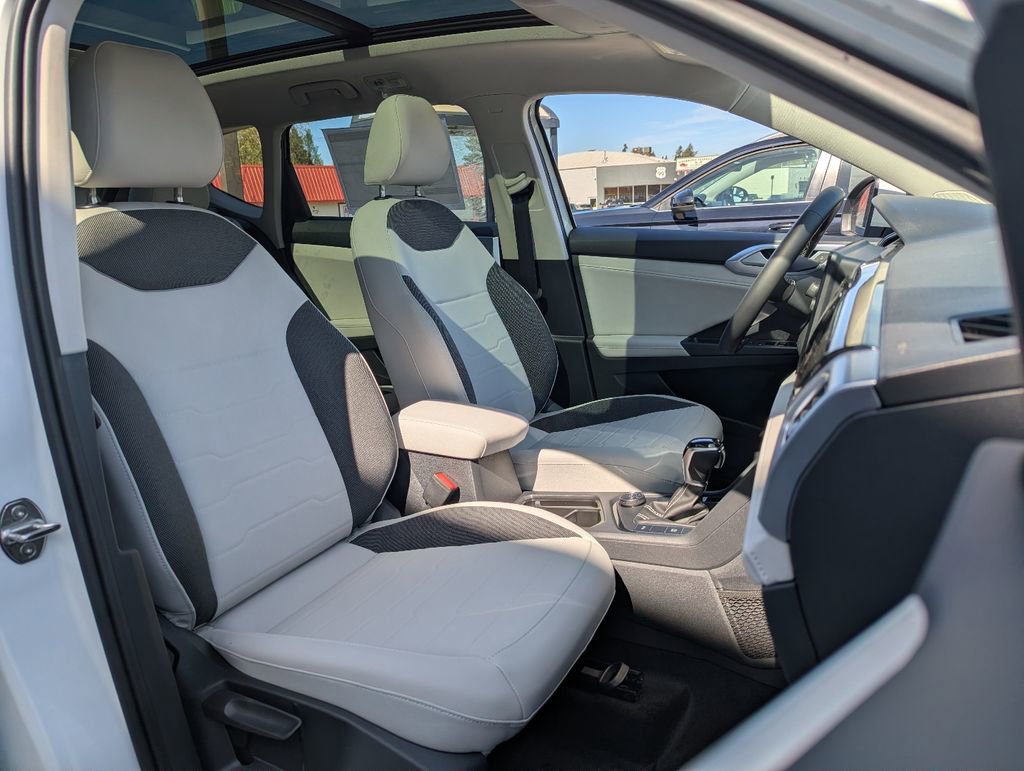 New 2026 Volkswagen Taos SE AWD/4WD image 33