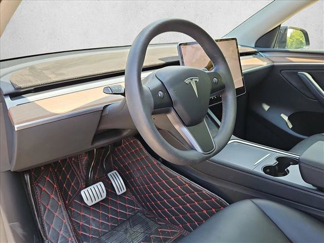 Used 2023 Tesla Model Y Performance AWD/4WD image 10