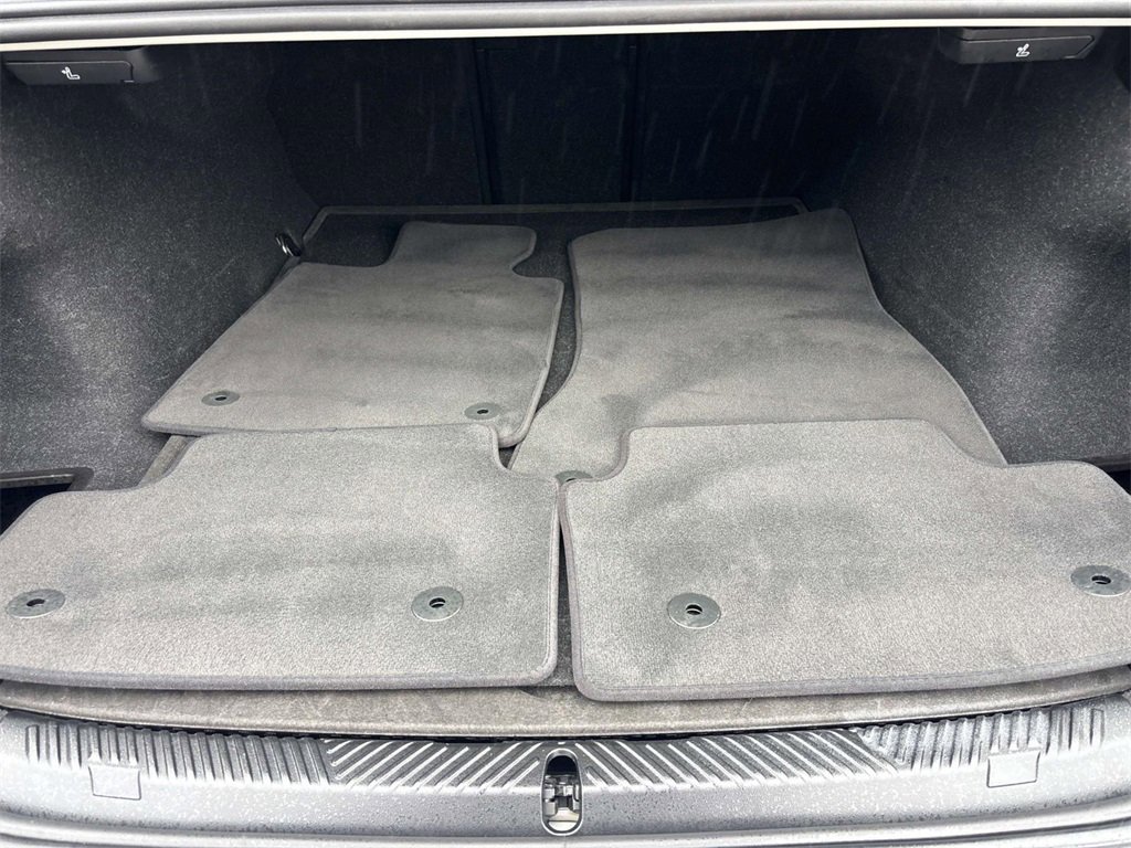 Used 2024 BMW 530i xDrive w/ Premium Package image 16