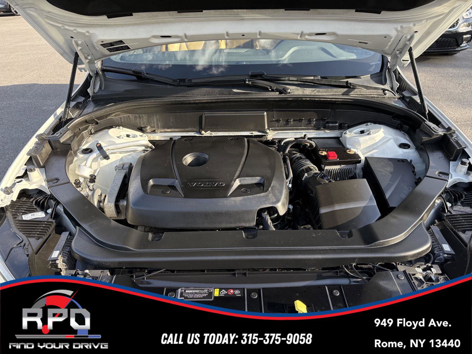 Used 2019 Volvo XC60 T6 Momentum AWD/4WD image 11