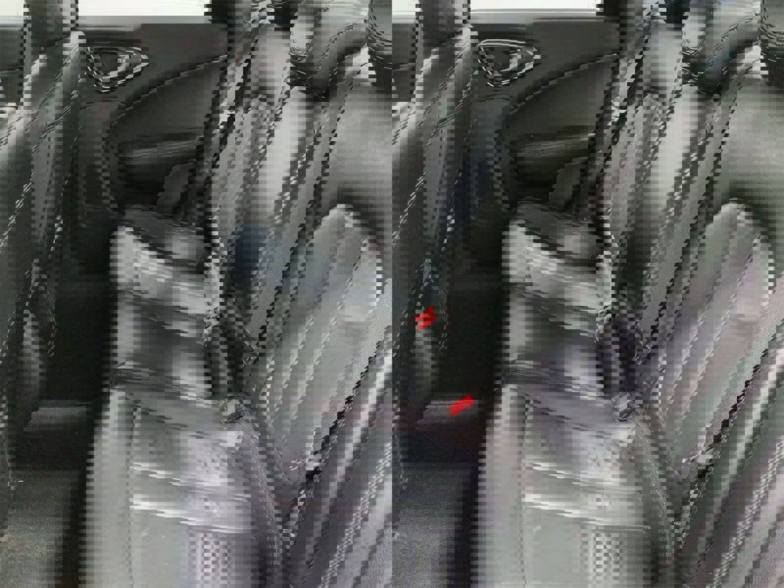 Certified 2017 Chrysler 200 Limited Platinum image 20