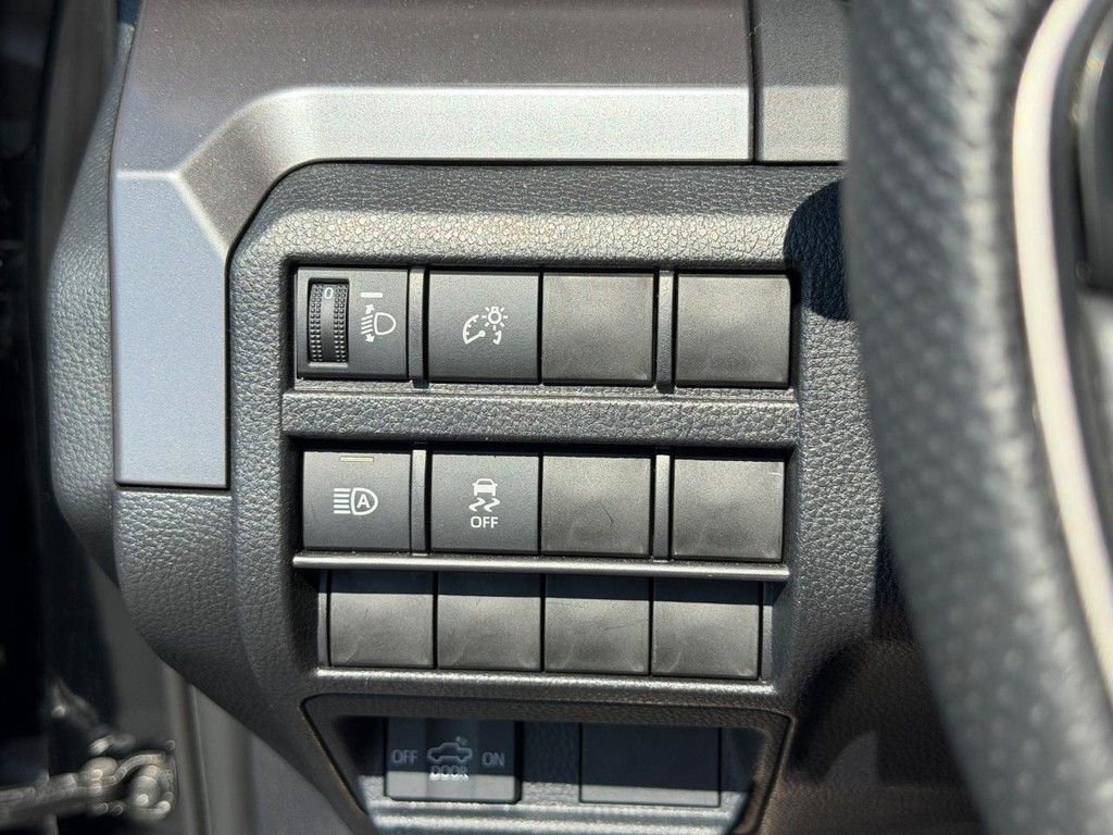 Used 2025 Toyota Tacoma TRD Sport AWD/4WD image 18