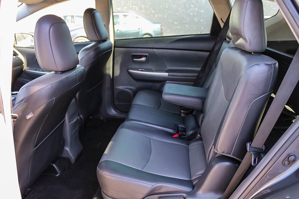 Used 2012 Toyota Prius V Five image 18