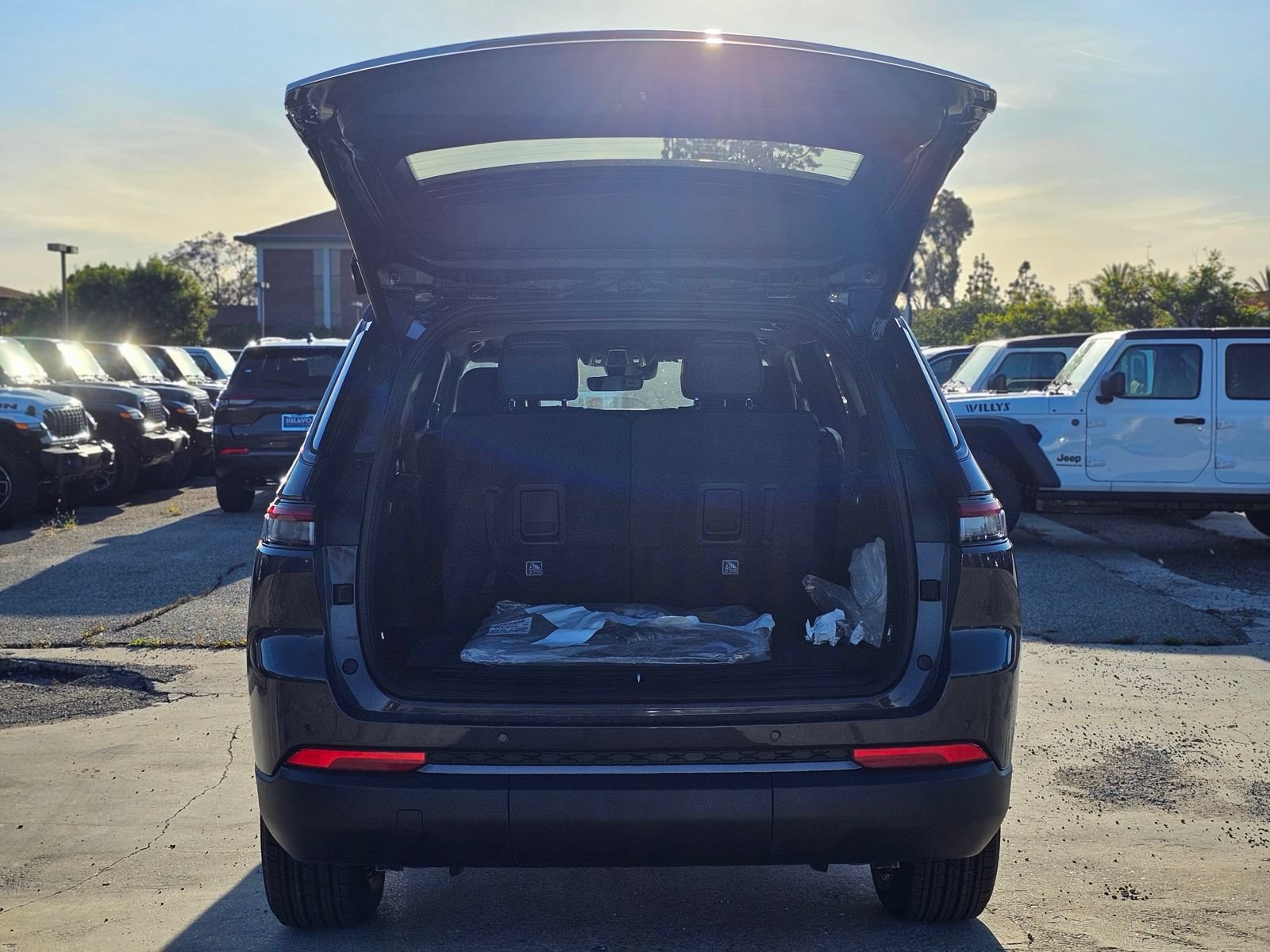 New 2026 Jeep Grand Cherokee L Altitude RWD image 7