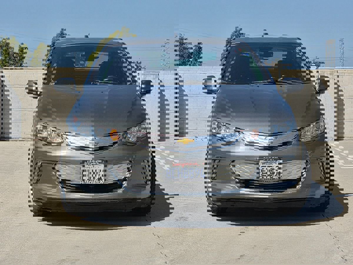 Used 2016 Chevrolet Volt LT image 2