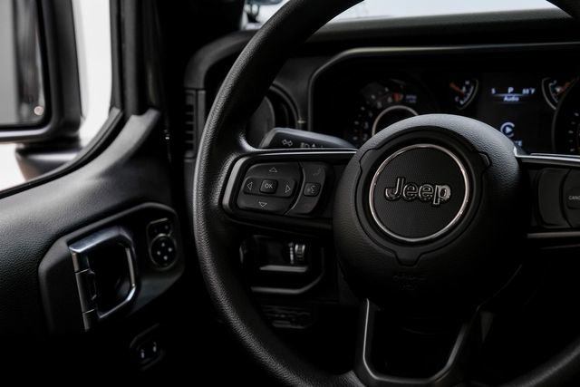 Used 2025 Jeep Gladiator Sport image 57