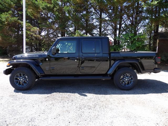 New 2026 Jeep Gladiator Mojave AWD/4WD image 2