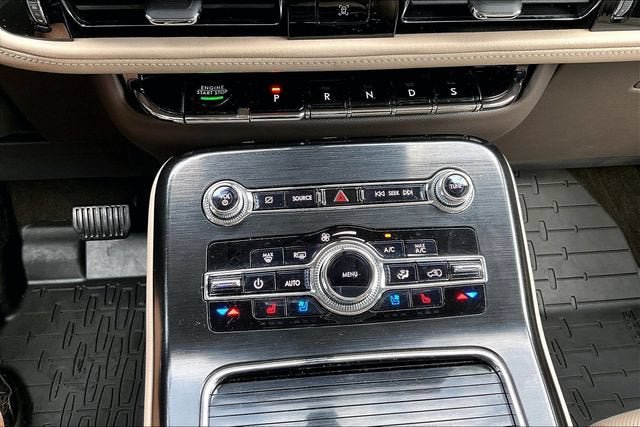 Used 2021 Lincoln Nautilus Reserve AWD/4WD image 24