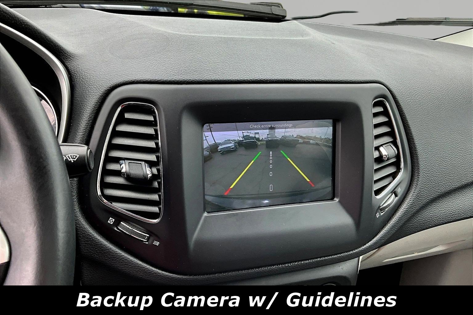 Used 2018 Jeep Compass Latitude w/ Popular Equipment Group FWD image 14