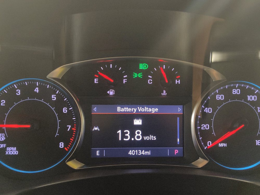 Used 2023 Chevrolet Traverse LT FWD image 23