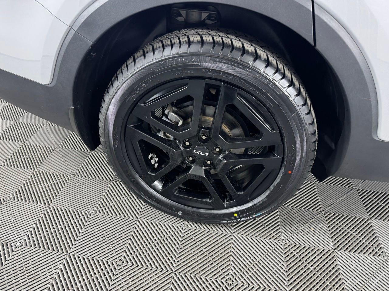 Used 2024 Kia Telluride EX X-Line image 35