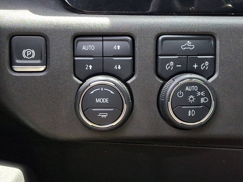 Used 2024 Chevrolet Silverado 1500 LT Trail Boss w/ Protection Package AWD/4WD image 24