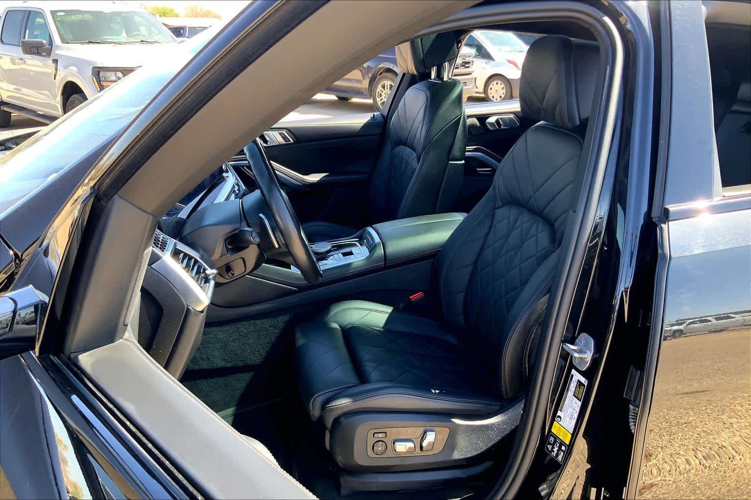 Used 2024 BMW X6 xDrive40i w/ Premium Package AWD/4WD image 7