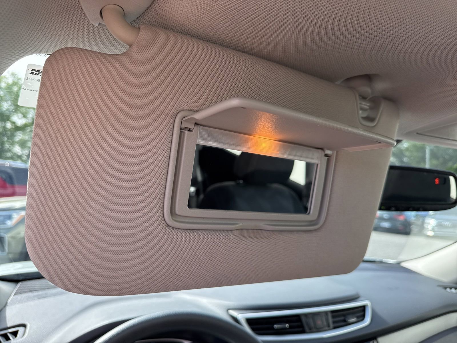 Used 2016 Nissan Rogue SV w/ SV Premium Package AWD/4WD image 28