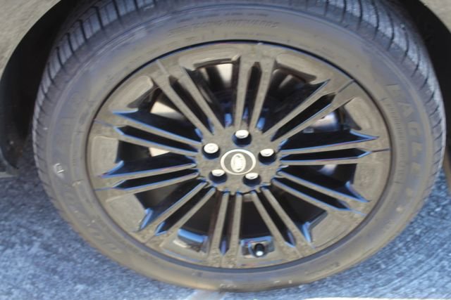 Used 2025 Land Rover Range Rover Evoque S image 9