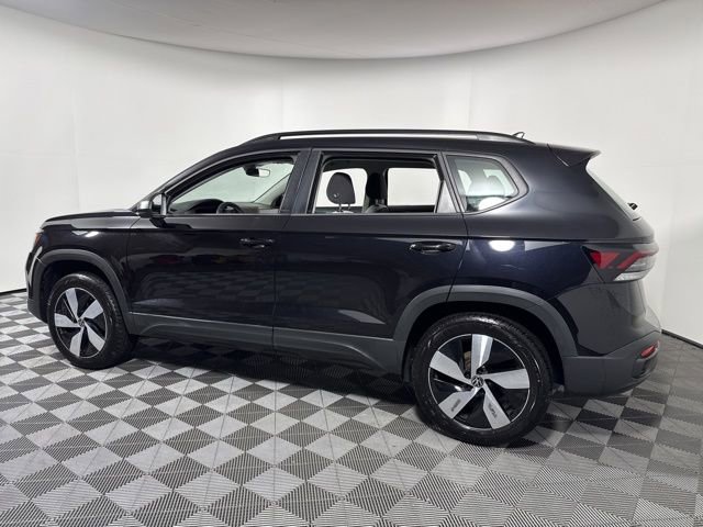 Used 2025 Volkswagen Taos S AWD/4WD image 4