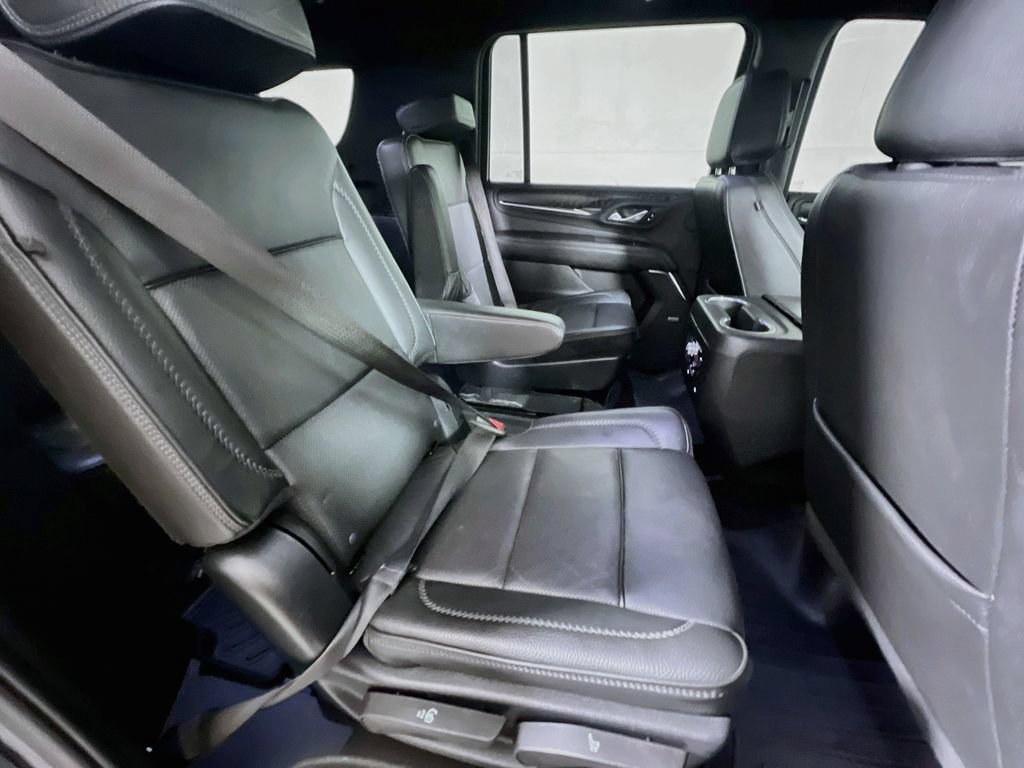 Used 2023 GMC Yukon XL Denali AWD/4WD image 24