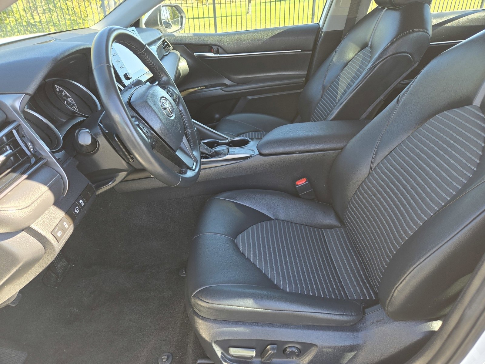 Used 2024 Toyota Camry SE image 19