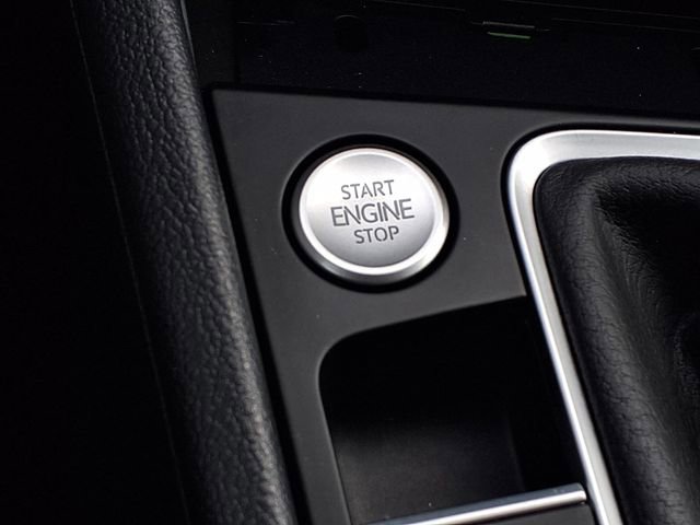 Used 2026 Volkswagen Jetta SE FWD image 15