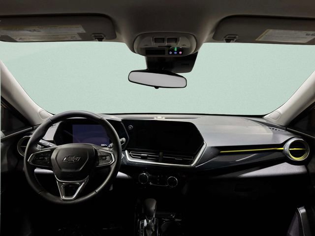 Used 2024 Chevrolet Trax ACTIV w/ Sunroof Package image 11