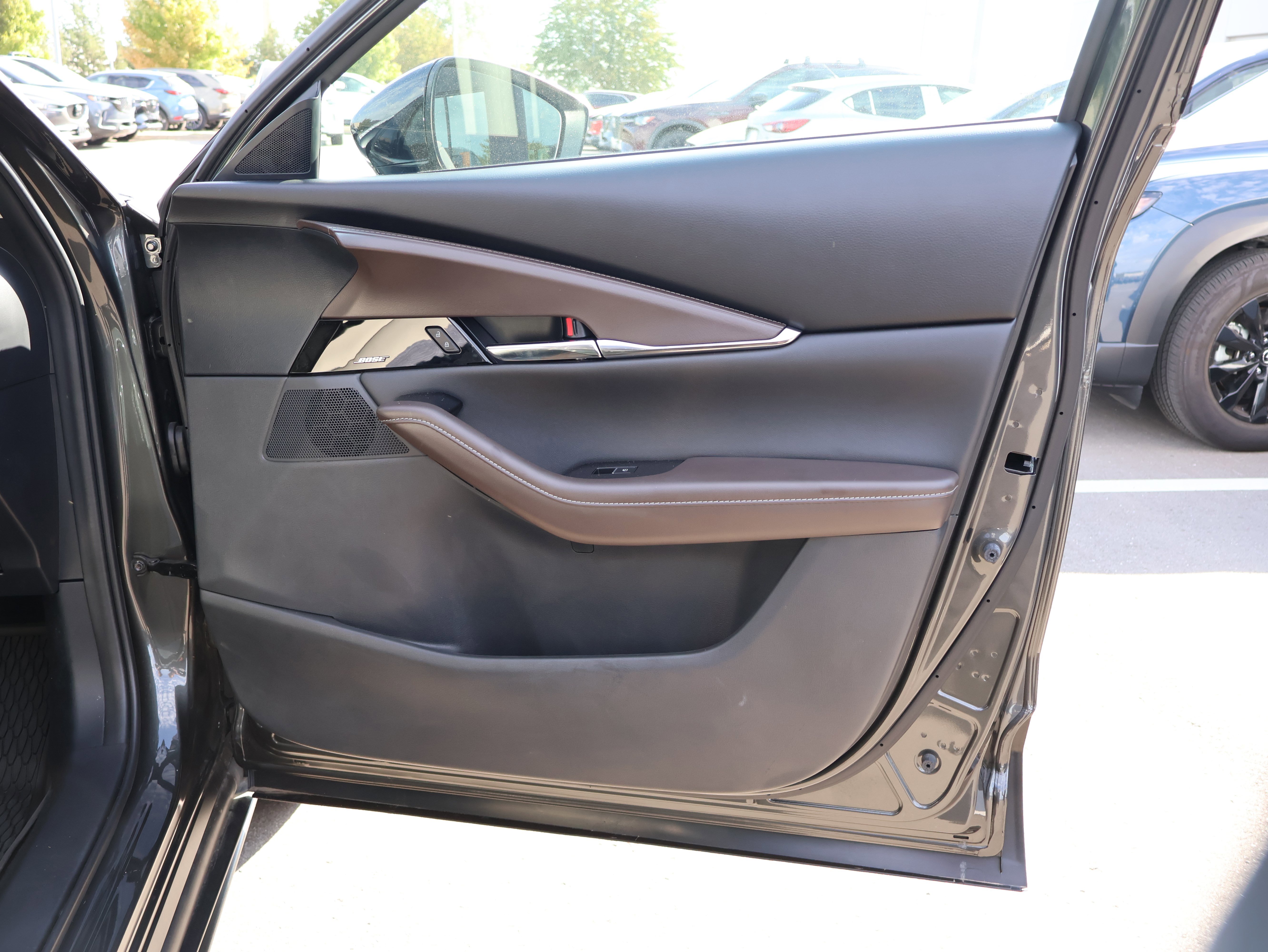 Certified 2025 MAZDA CX-30 2.5 Turbo w/ Premium Plus Pkg image 9