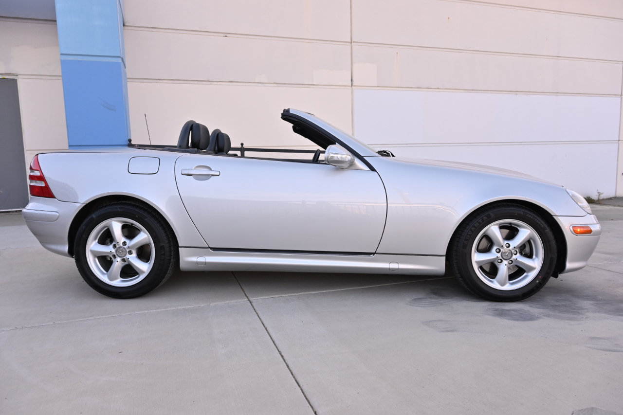 Used 2002 Mercedes-Benz SLK 320 image 11