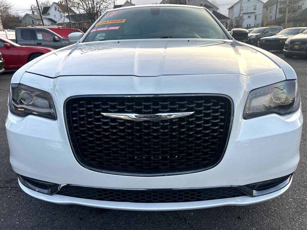 Used 2017 Chrysler 300 S image 7