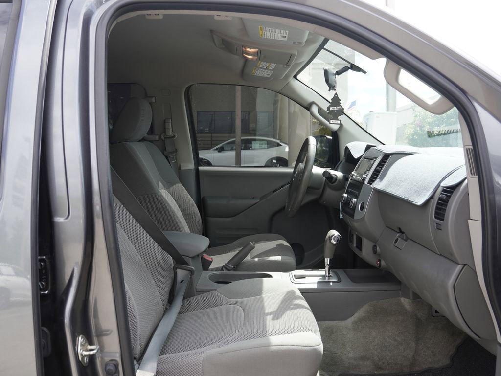 Used 2016 Nissan Frontier SV RWD image 19