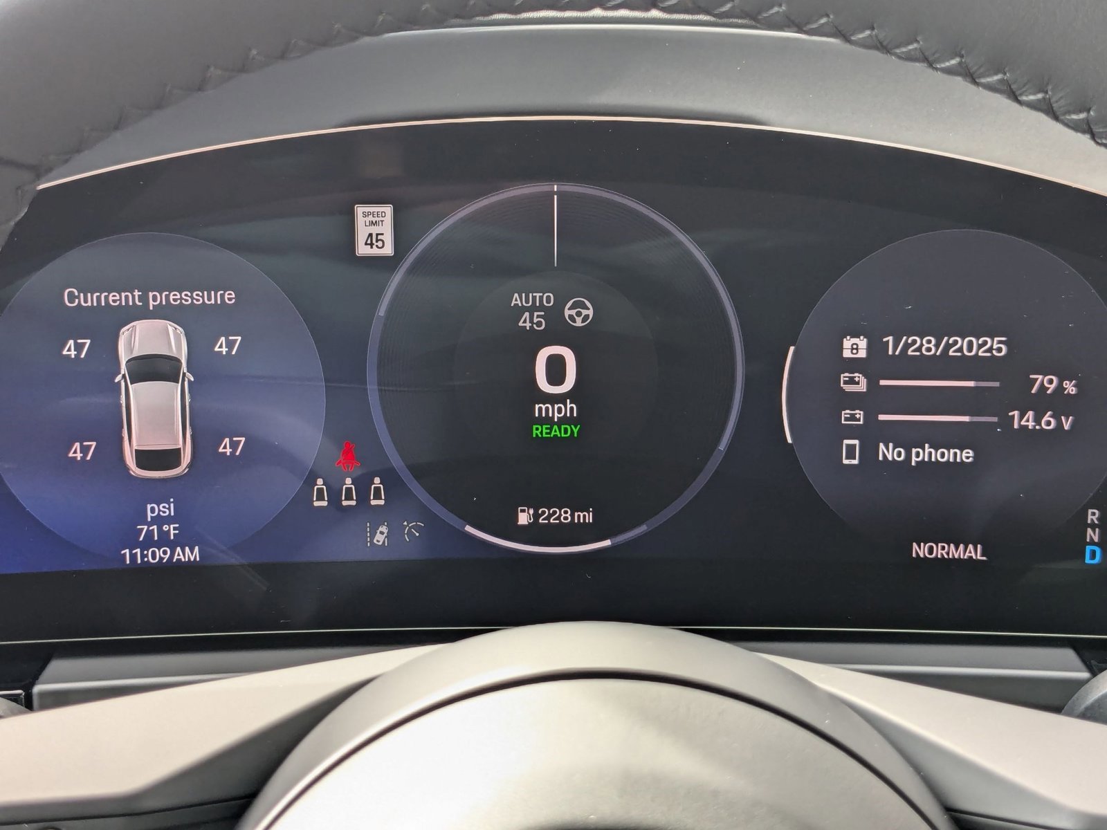 New 2025 Porsche Macan 4S Electric image 11