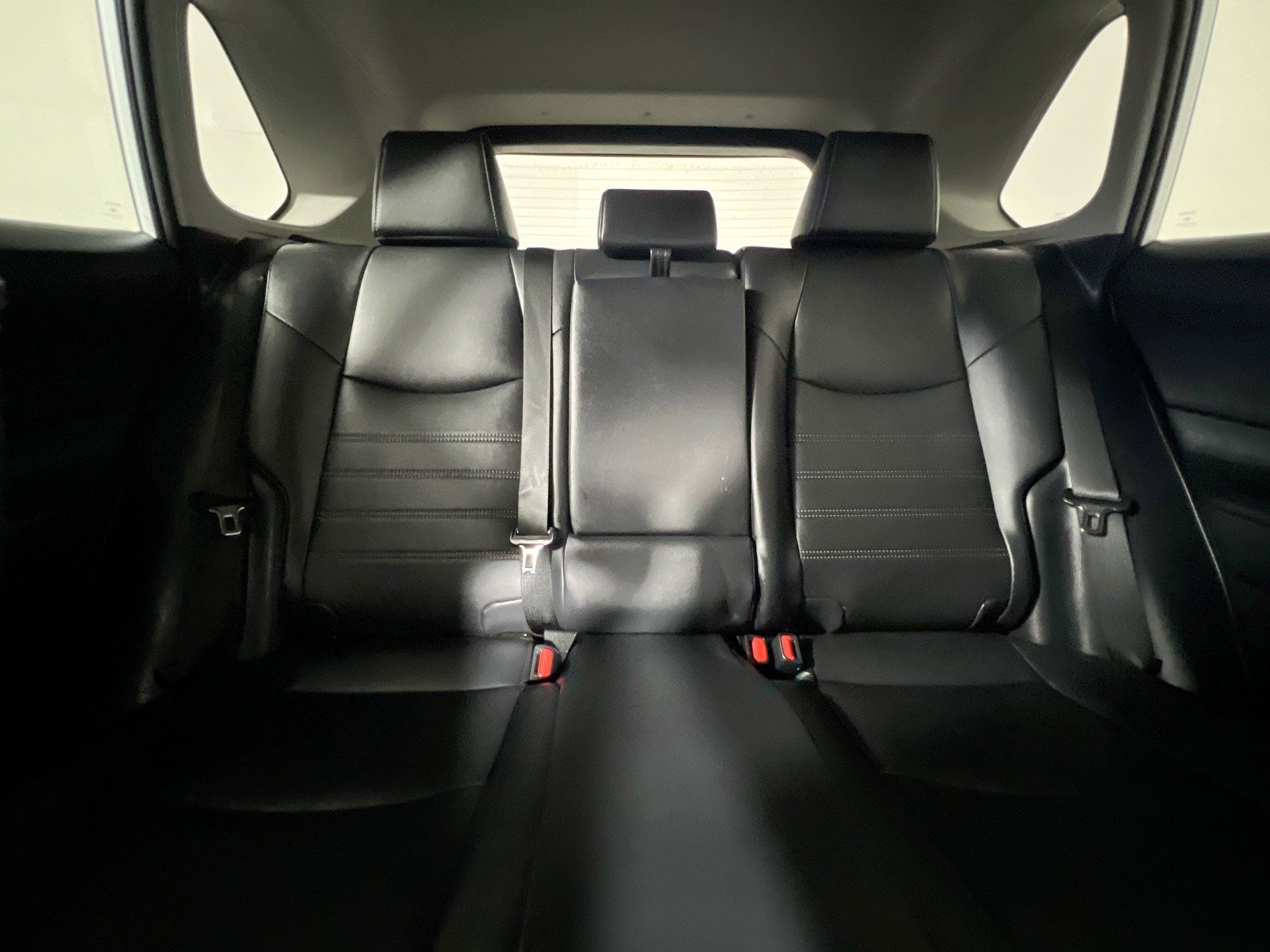 Used 2025 Toyota RAV4 XLE Premium image 33