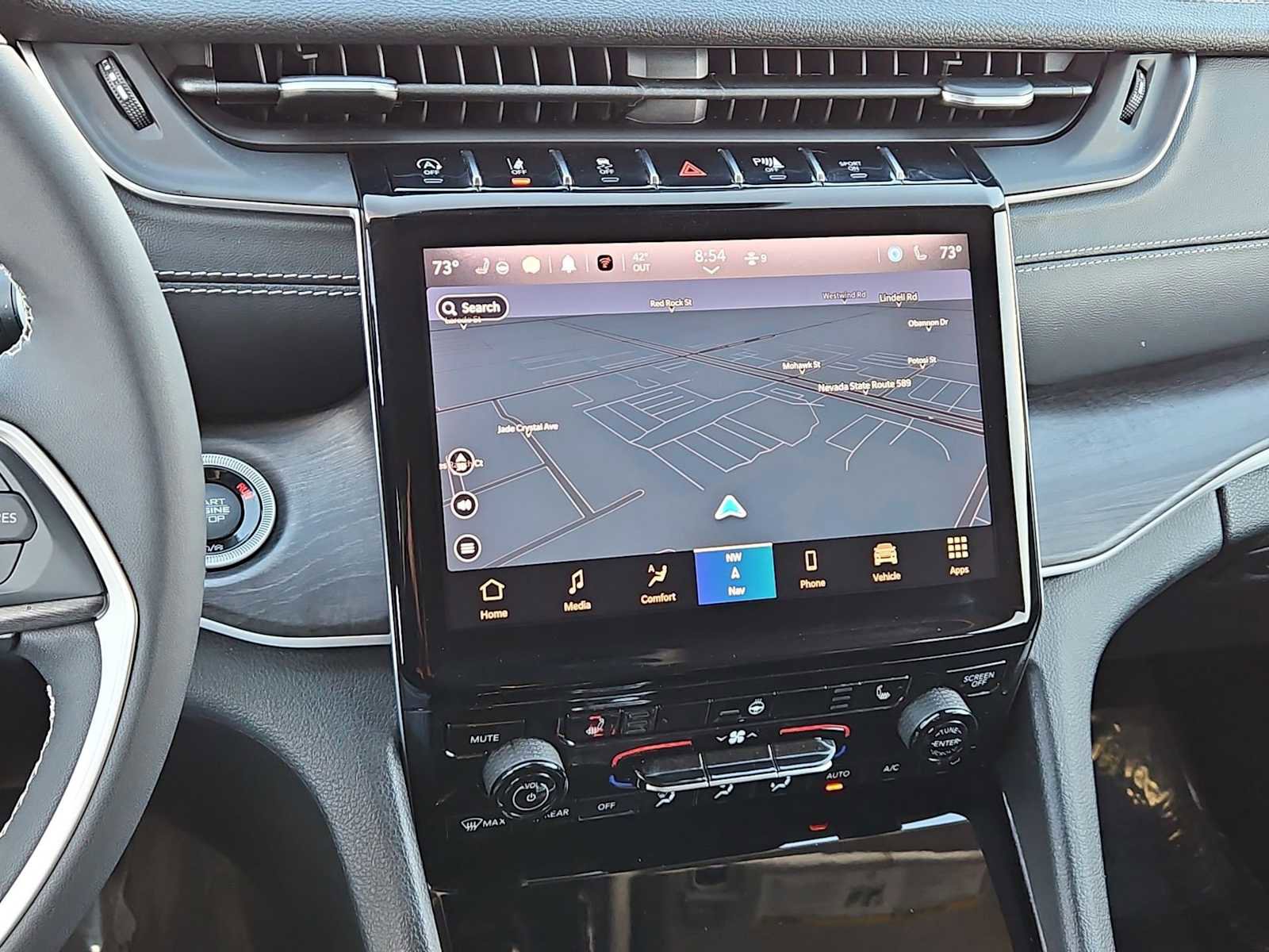 Used 2023 Jeep Grand Cherokee Limited image 27