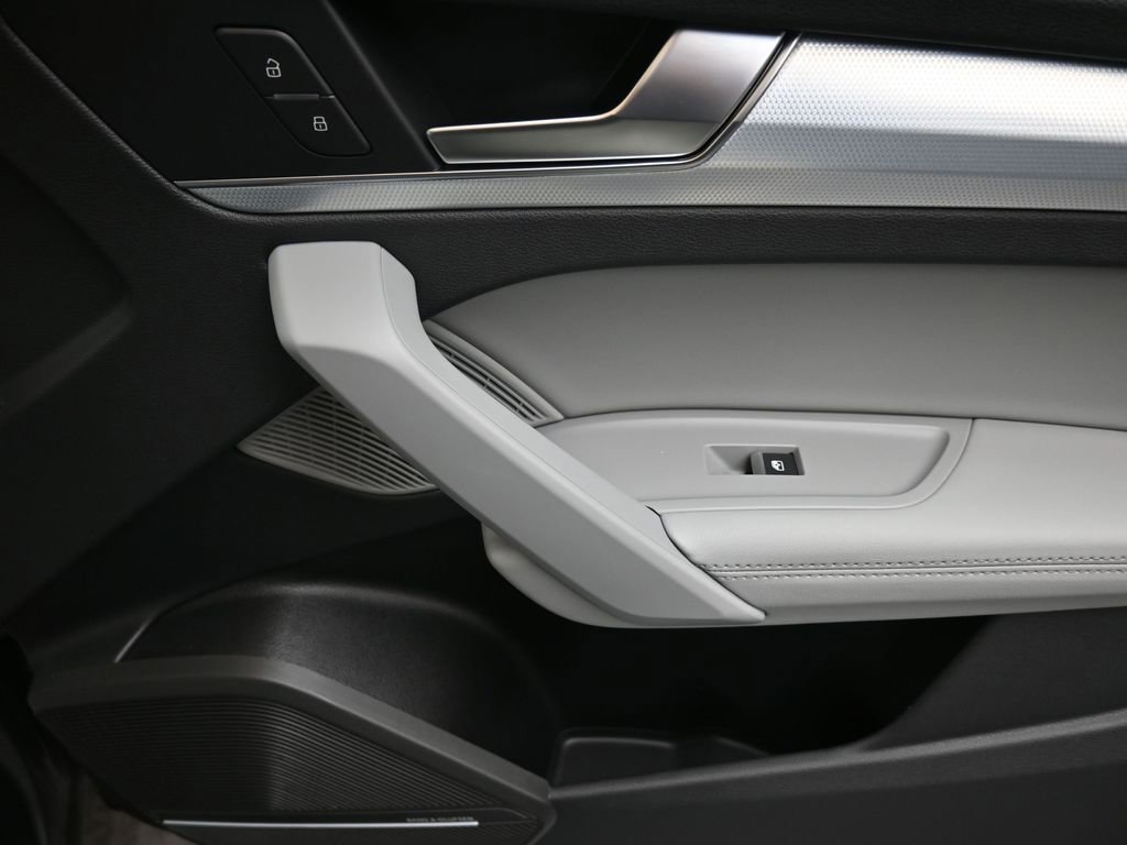 Certified 2024 Audi Q5 2.0T Premium Plus image 11
