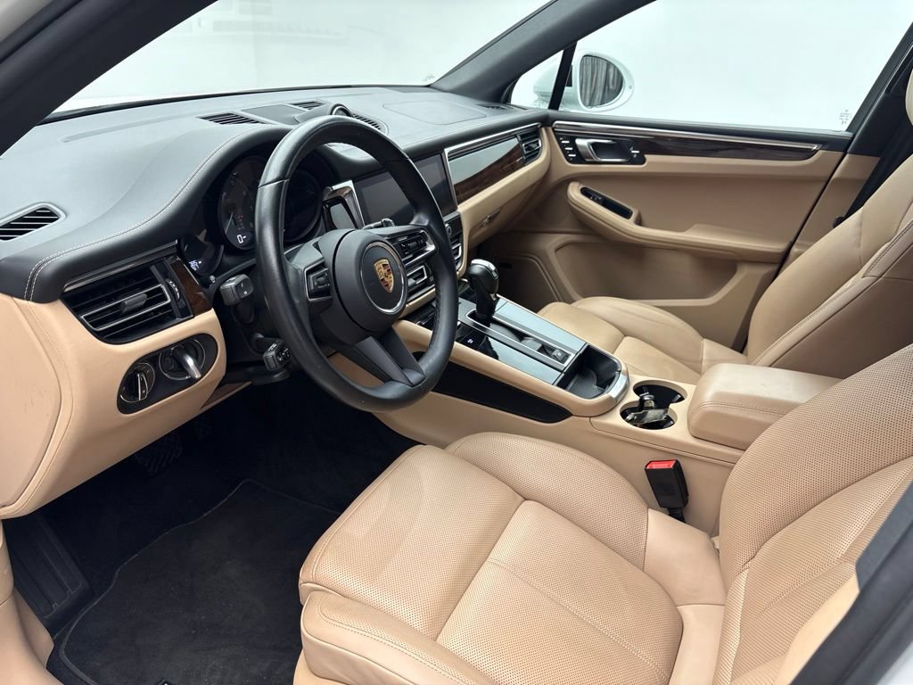 Certified 2023 Porsche Macan S AWD/4WD image 5