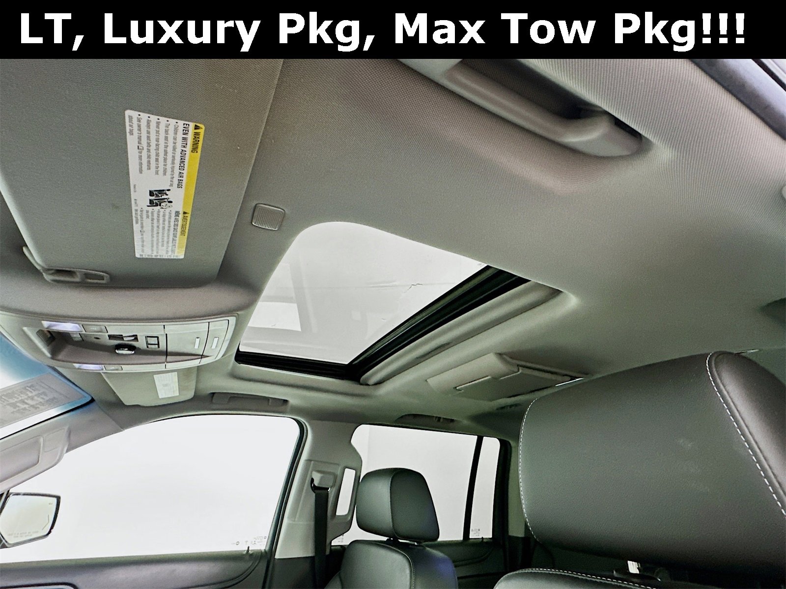 Used 2018 Chevrolet Suburban LT image 24