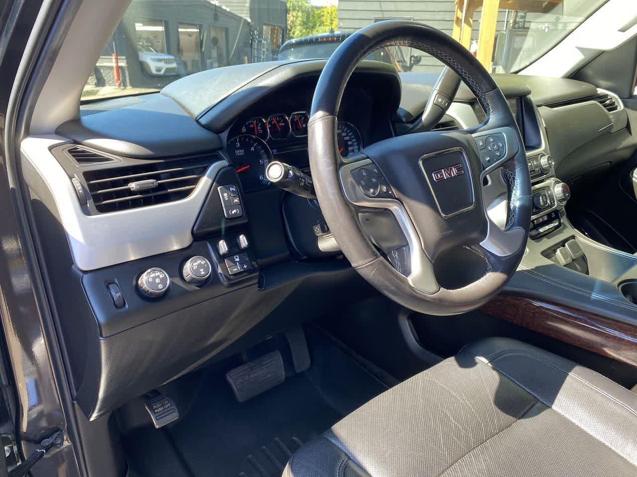 Used 2018 GMC Yukon SLT w/ Open Road Package AWD/4WD image 2