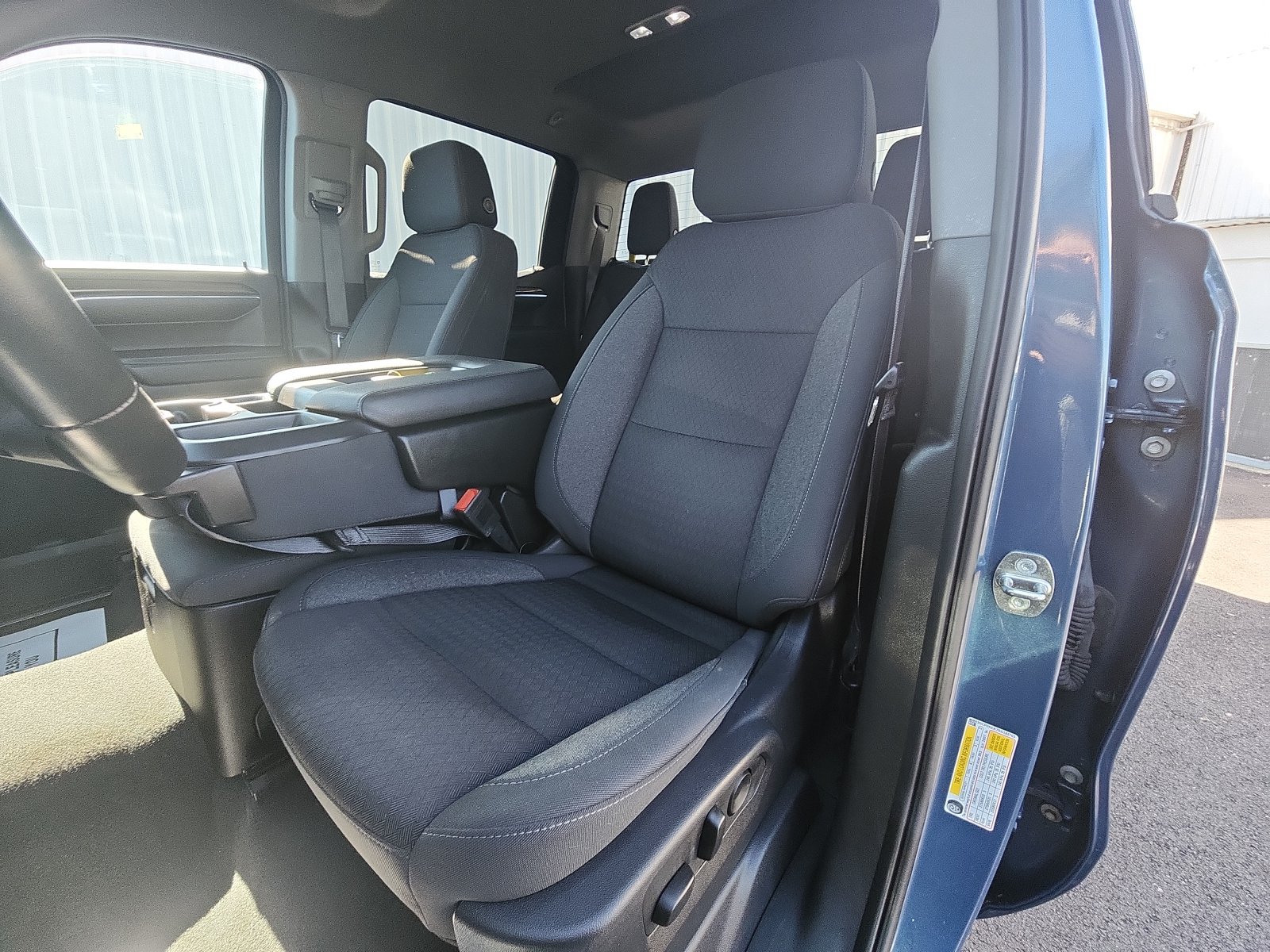 Used 2024 Chevrolet Silverado 1500 LT AWD/4WD image 20