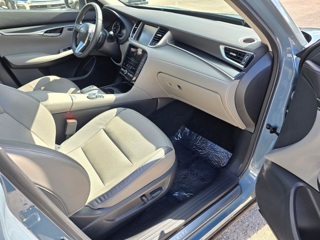 Used 2025 INFINITI QX50 Luxe AWD/4WD image 30