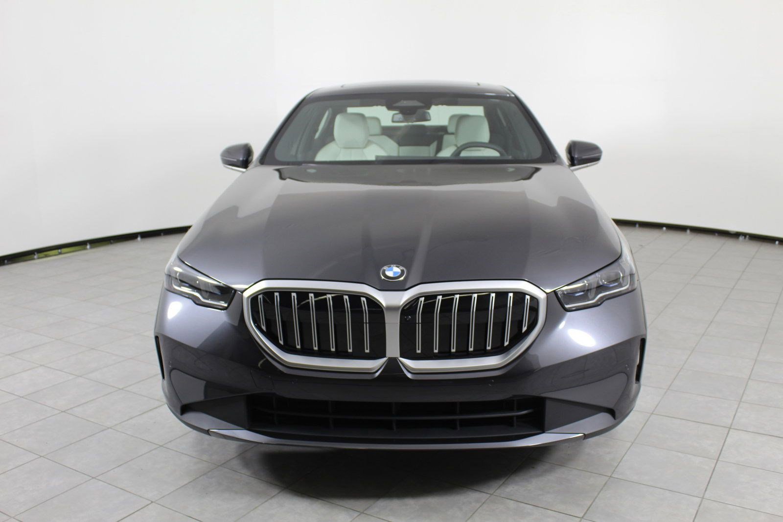 Used 2025 BMW 530i w/ Premium Package image 6