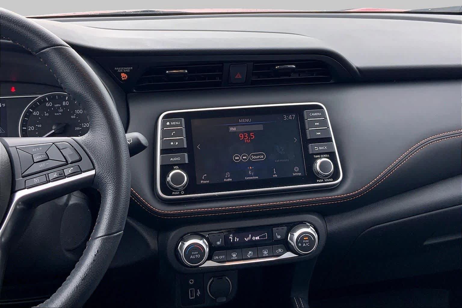Used 2020 Nissan Kicks SR w/ SR Premium Package FWD image 7
