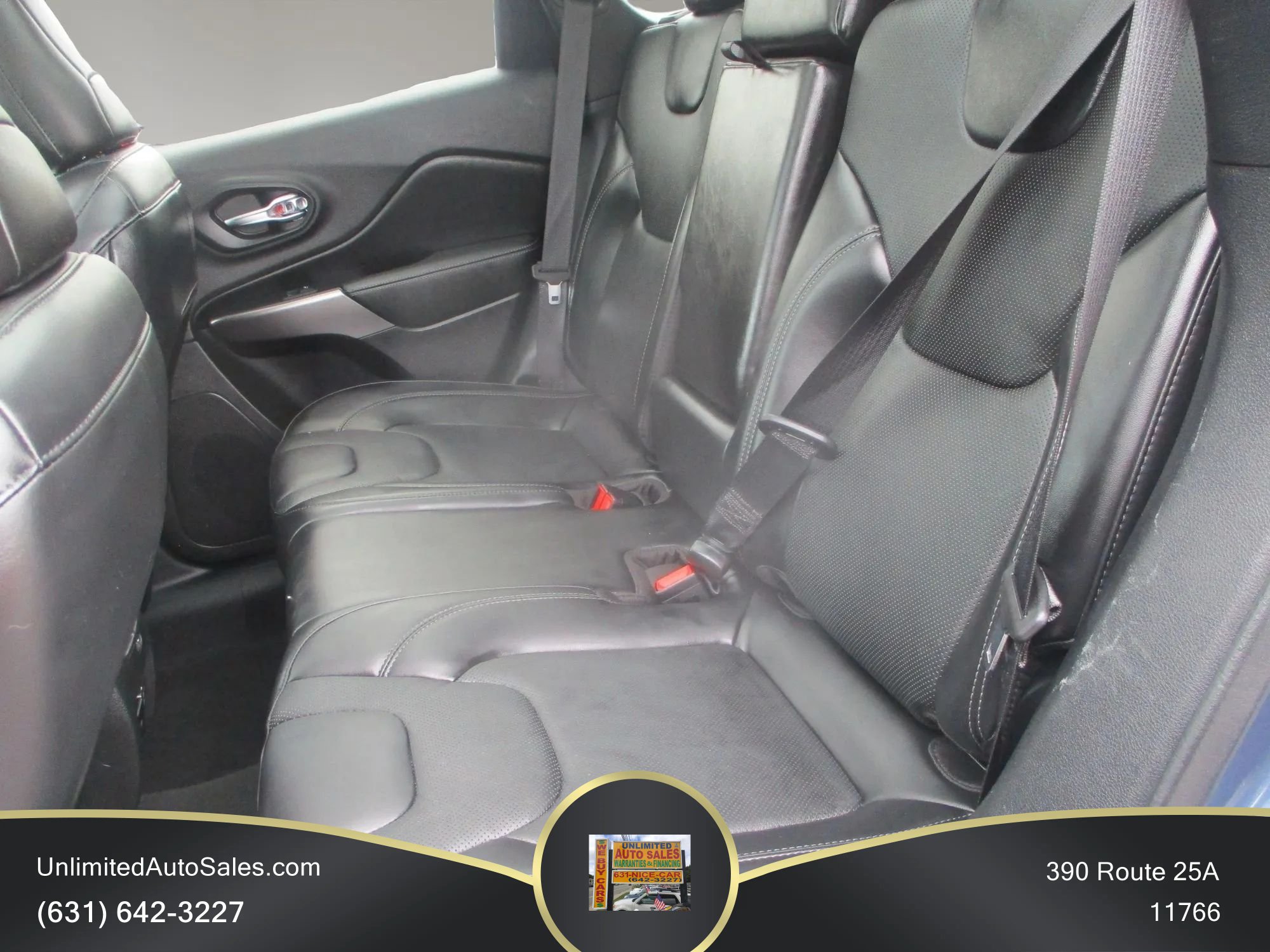 Used 2020 Jeep Cherokee Limited AWD/4WD image 6