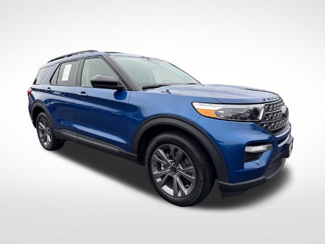 Used 2023 Ford Explorer XLT w/ Equipment Group 202A AWD/4WD image 8
