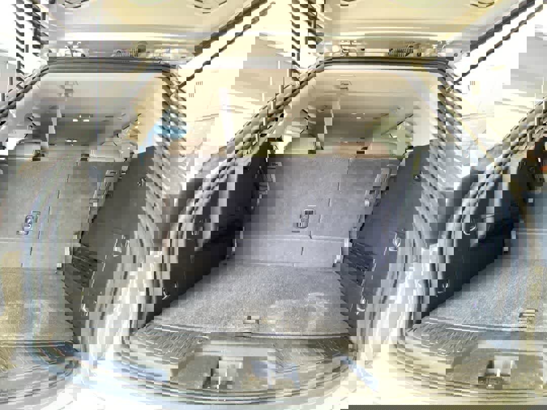 Used 2014 GMC Acadia SLT image 26