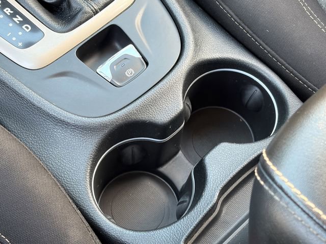 Used 2016 Jeep Cherokee Sport image 17