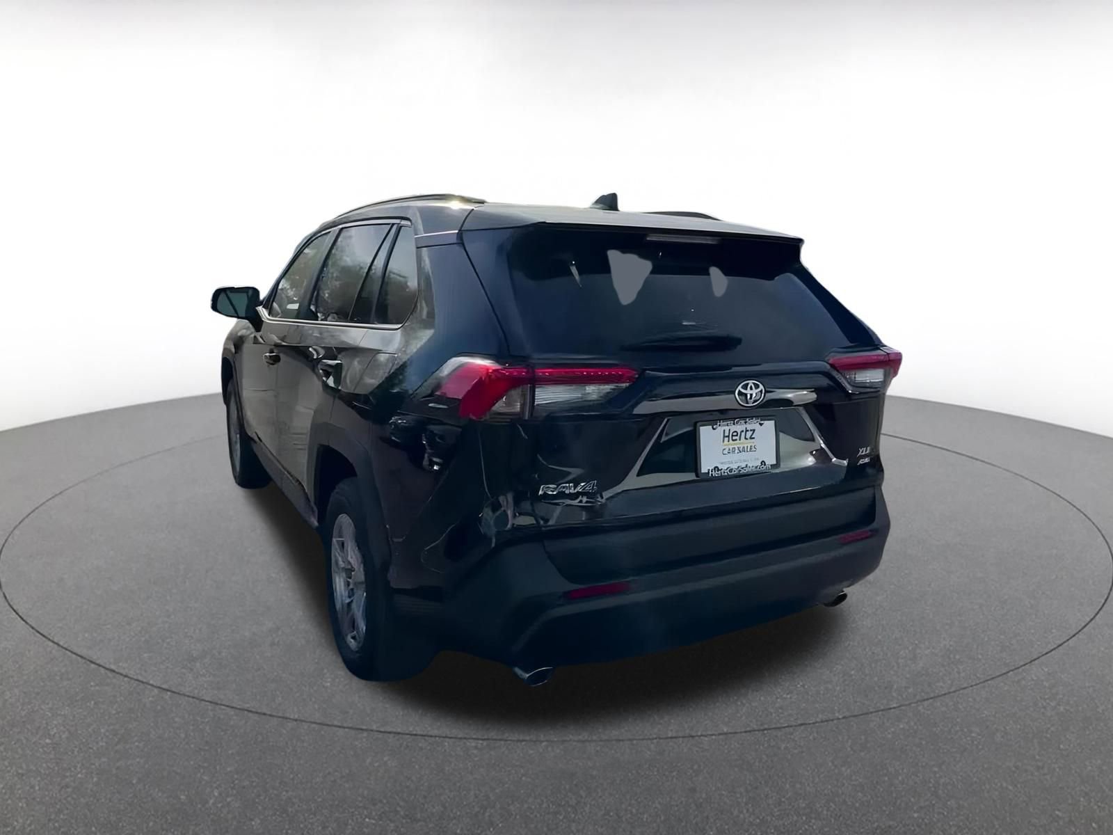 Used 2025 Toyota RAV4 XLE image 11