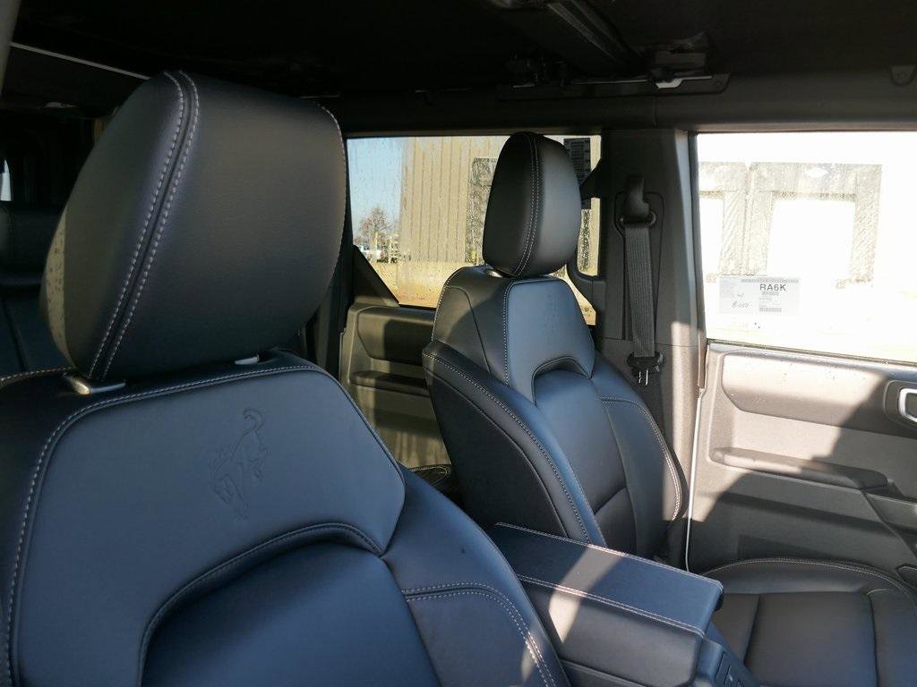 New 2025 Ford Bronco Outer Banks image 9