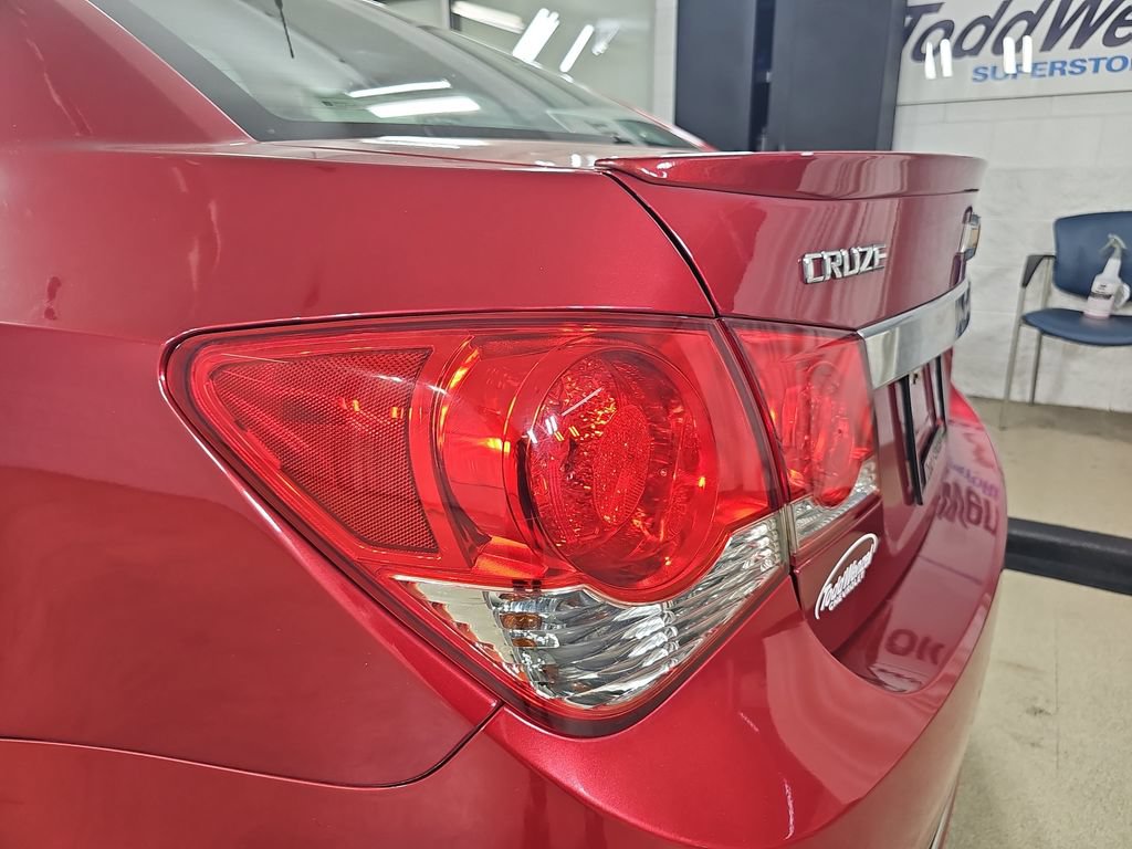 Used 2014 Chevrolet Cruze LTZ w/ RS Package FWD image 39