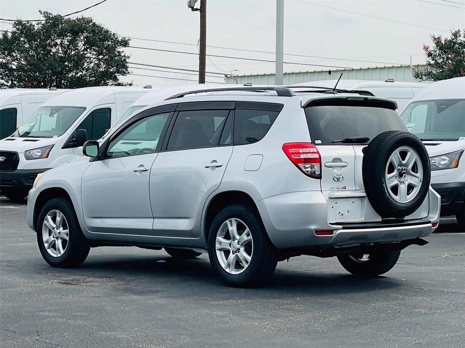 Used 2011 Toyota RAV4 2WD w/ Upgrade Value Pkg image 5