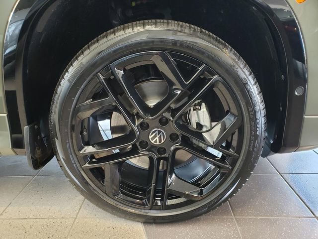 New 2026 Volkswagen Tiguan SE R-Line AWD/4WD image 12